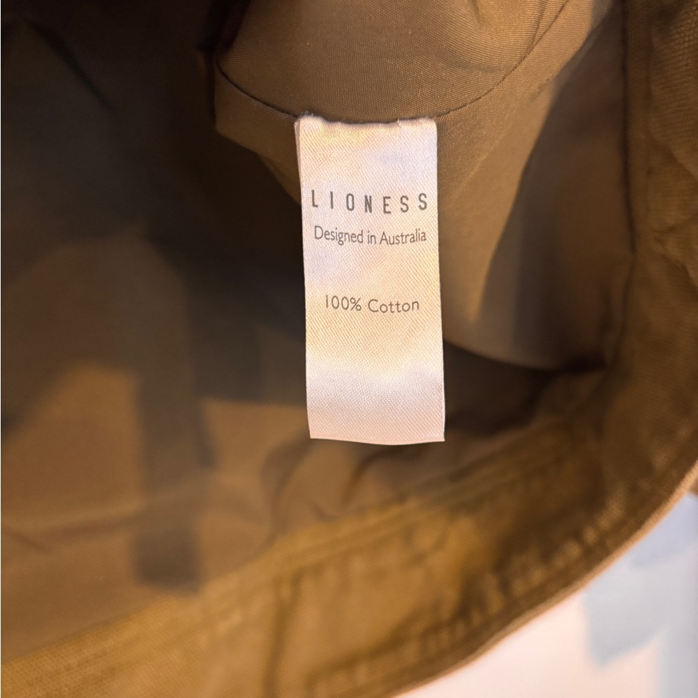 Lioness Oversized Jacket - image 4